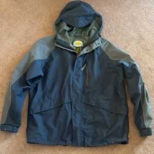 Cabela’s Men’s soft shell hooded lightweight jacket large EUC